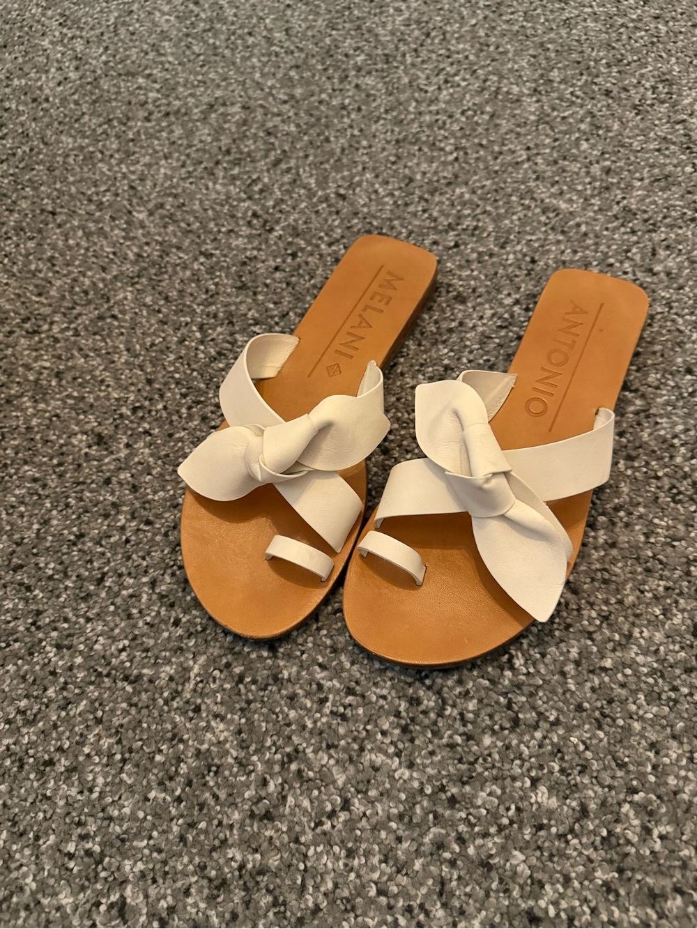 Womens Antonio sandals size 8